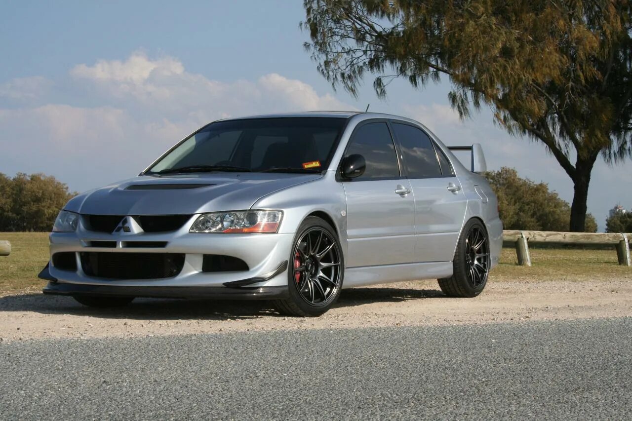 Аналог evo. Lancer evo 8. ralliart evo 8. mitsubishi evolution 8. лансер 8 1.6.