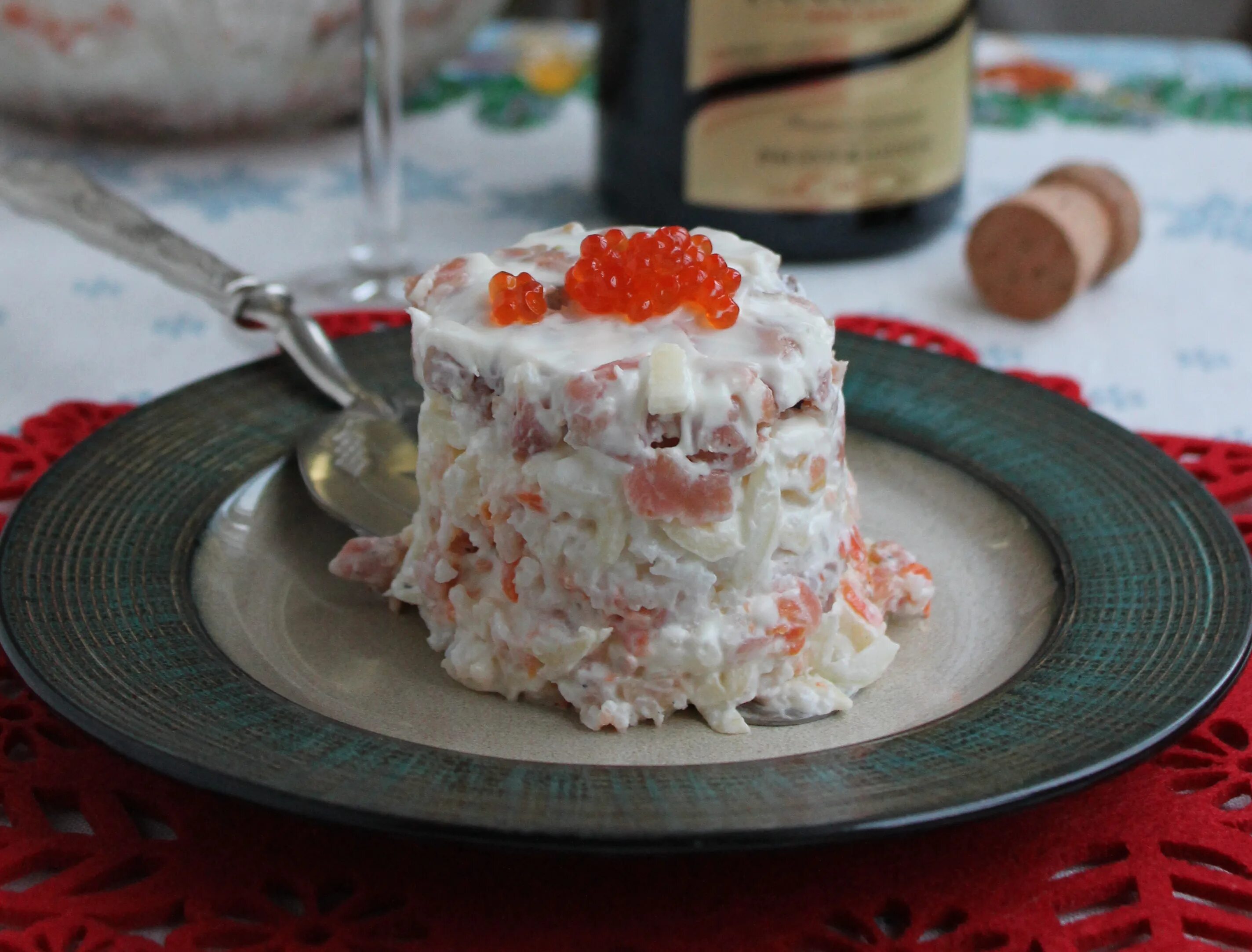 салат новогодний с мандаринами и сырными шариками. новогодние салаты от лазерсона. рецепты от лазерсона на новый год. новогодние салаты от лазерсона. лазерсон салат оливье классический.