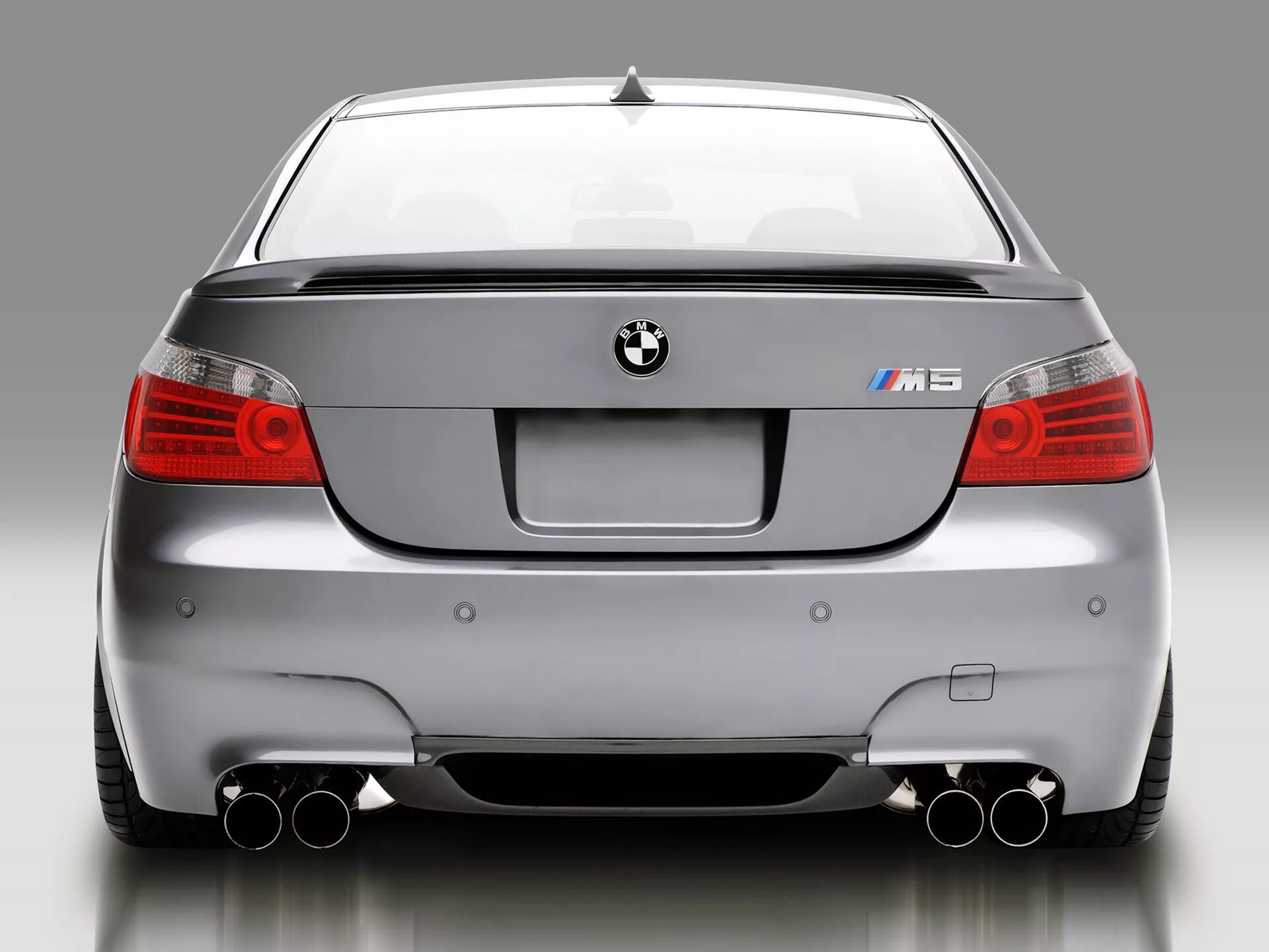 BMW m5 e60. БМВ м5 е60 зад. BMW 5 e60 m5. BMW m5 e60 2006. М5 зад