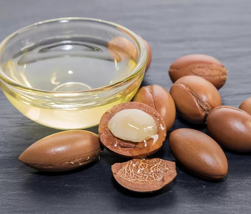 Argan Oil масло. Аргановое дерево Марокко. Аргановое масло арганы арганы арганиши. Масло арганового дерева. Аргановое масло применение