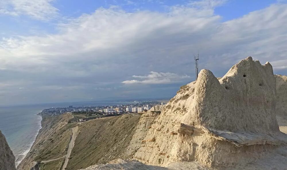 Ласточкины Гнезда в Анапе - достопримечательность, которая скоро исчезнет Клуб п