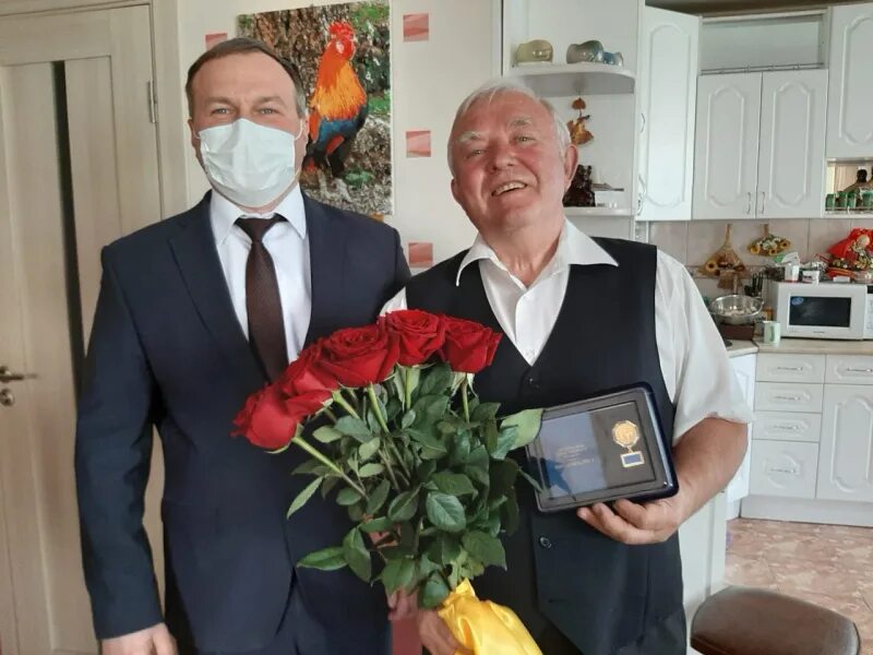 Почетная трудовая медаль монголия. Почетная трудовая медаль монголия. Монгольские ордена и медали. Медаль с днем рождения казак. Великий почетный.