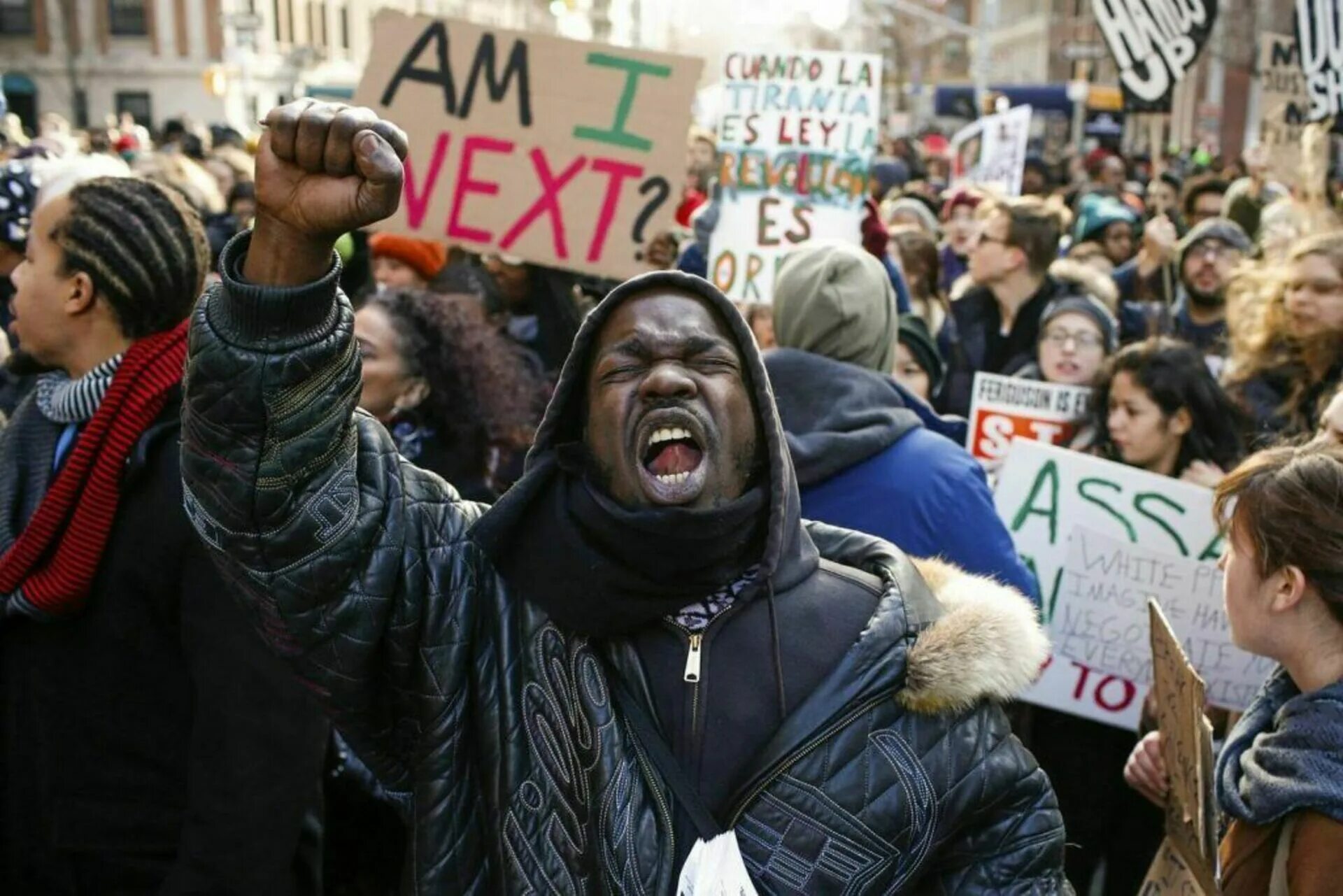 Антинаучный расизм. Протест афроамериканцев. Негры в США. Митинг негров. США негры митинг.