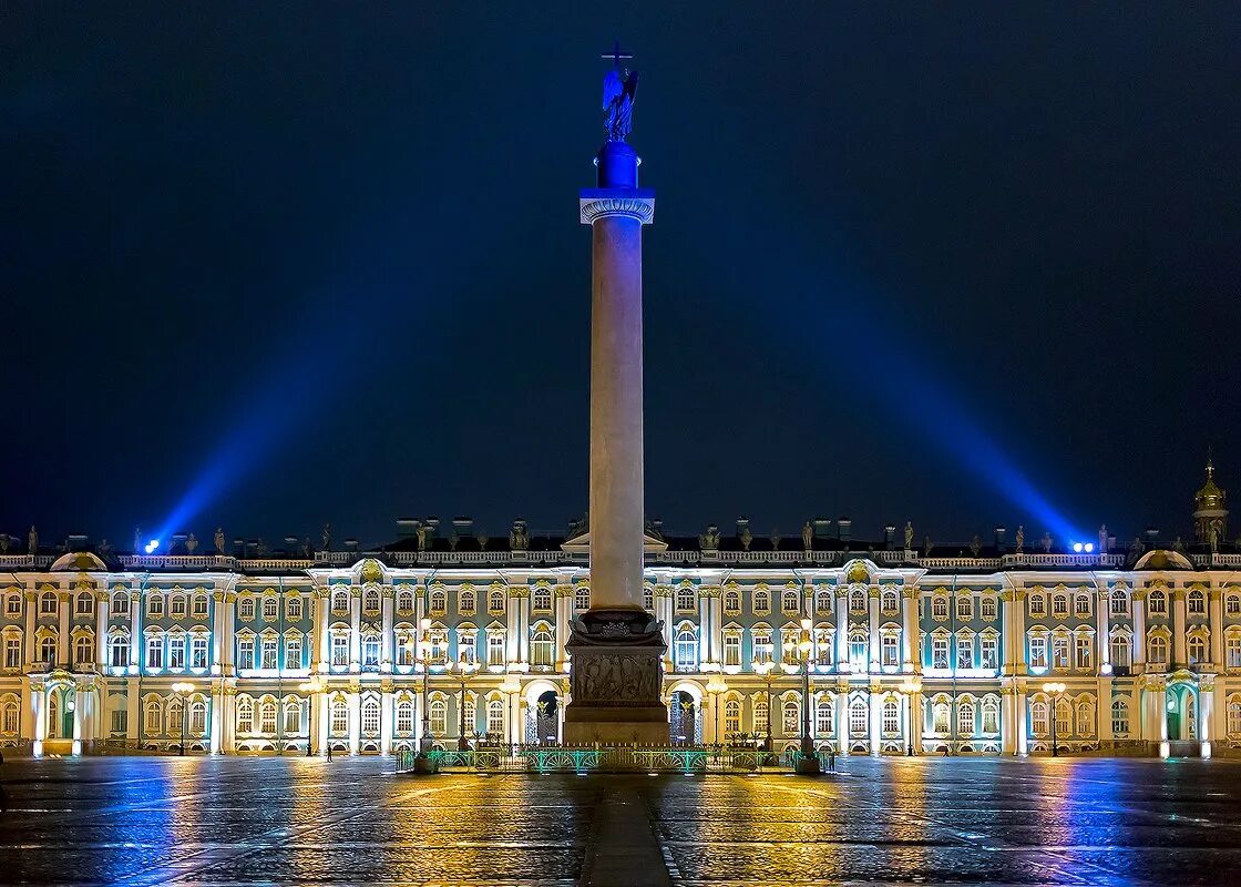 Окрестность санкт петербурга фото. Дворцовая площадь и Александровская колонна в Санкт-Петербурге. Дворцовая площадь Александрийская колонна. Александровская колонна в СПБ Дворцовая площадь. Эрмитаж и Александрийский столп.