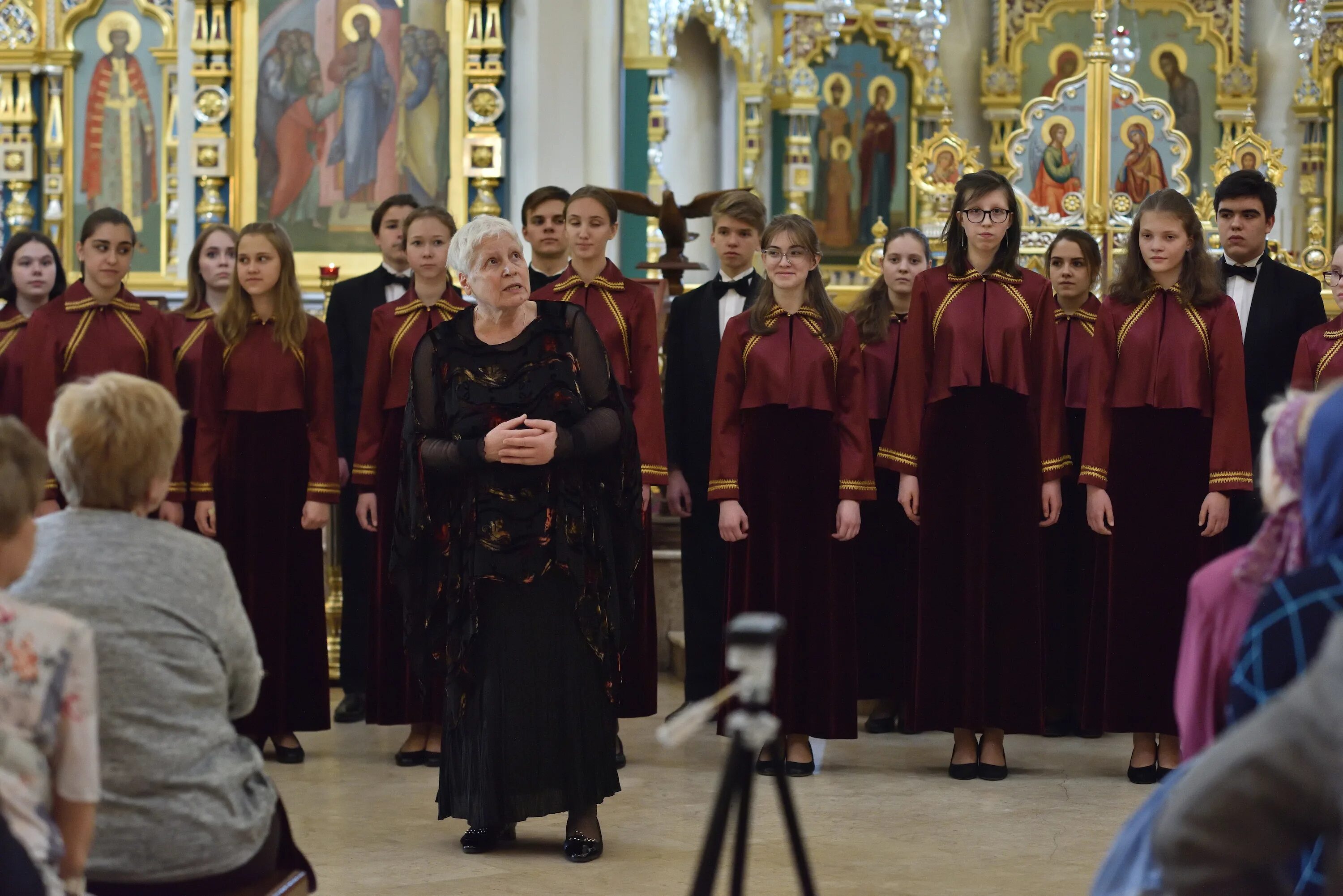 Московские песнопения. Хор факультета церковного пения. Веснянка хоровая студия старший хор. Веснянка Алдакова.