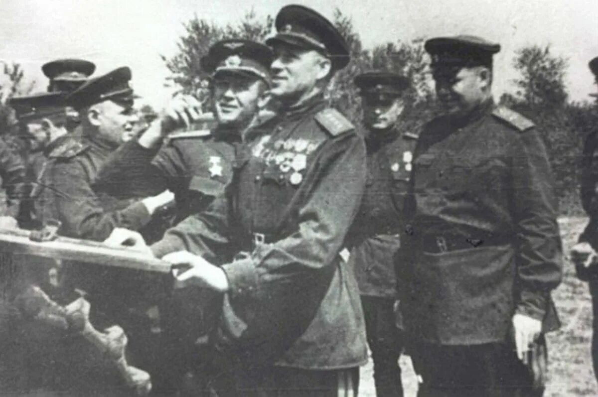 Курский фронт командующий. Рокоссовский 1943. Рокоссовский к.к., командующий центральным фронтом. Маршал Рокоссовский Курская битва. Генерал Рокоссовский 1943.