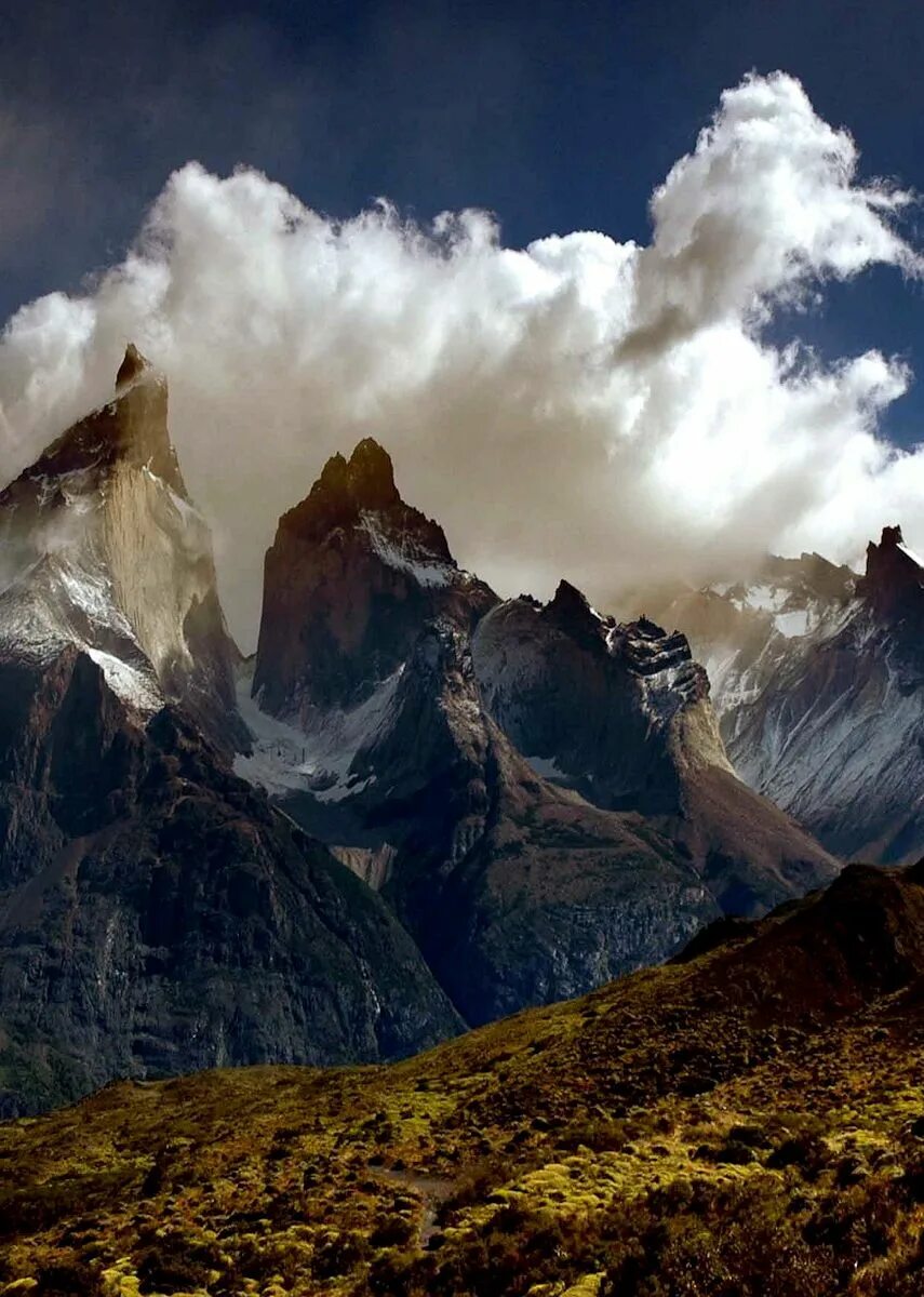 Горы анды самые. Куньлунь китай горы. Анды андийские кордильеры. Горы анды самые. Потухший вулкан аконкагуа.