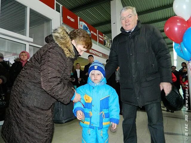 Мэр открыл. Мэр открыл. Мэр открыл. Открытие станции метро технопарк. Собянин и лихачев.