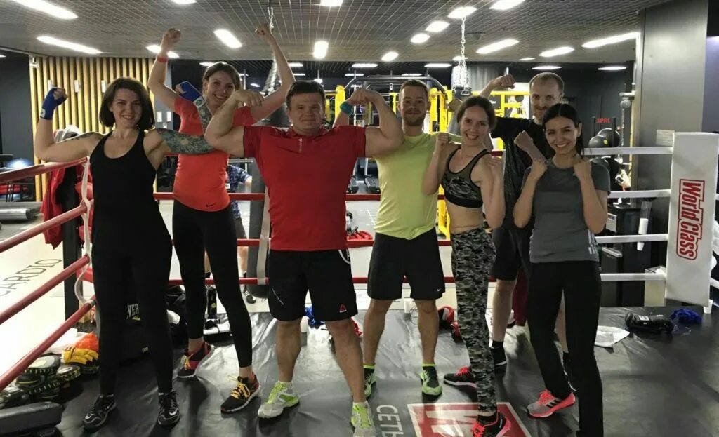 Фит бокс. Фит бокс ( Fit Box). Fitbox тренировка. ФИТБОКС инвентарь. Фитбоксинг соревнования.