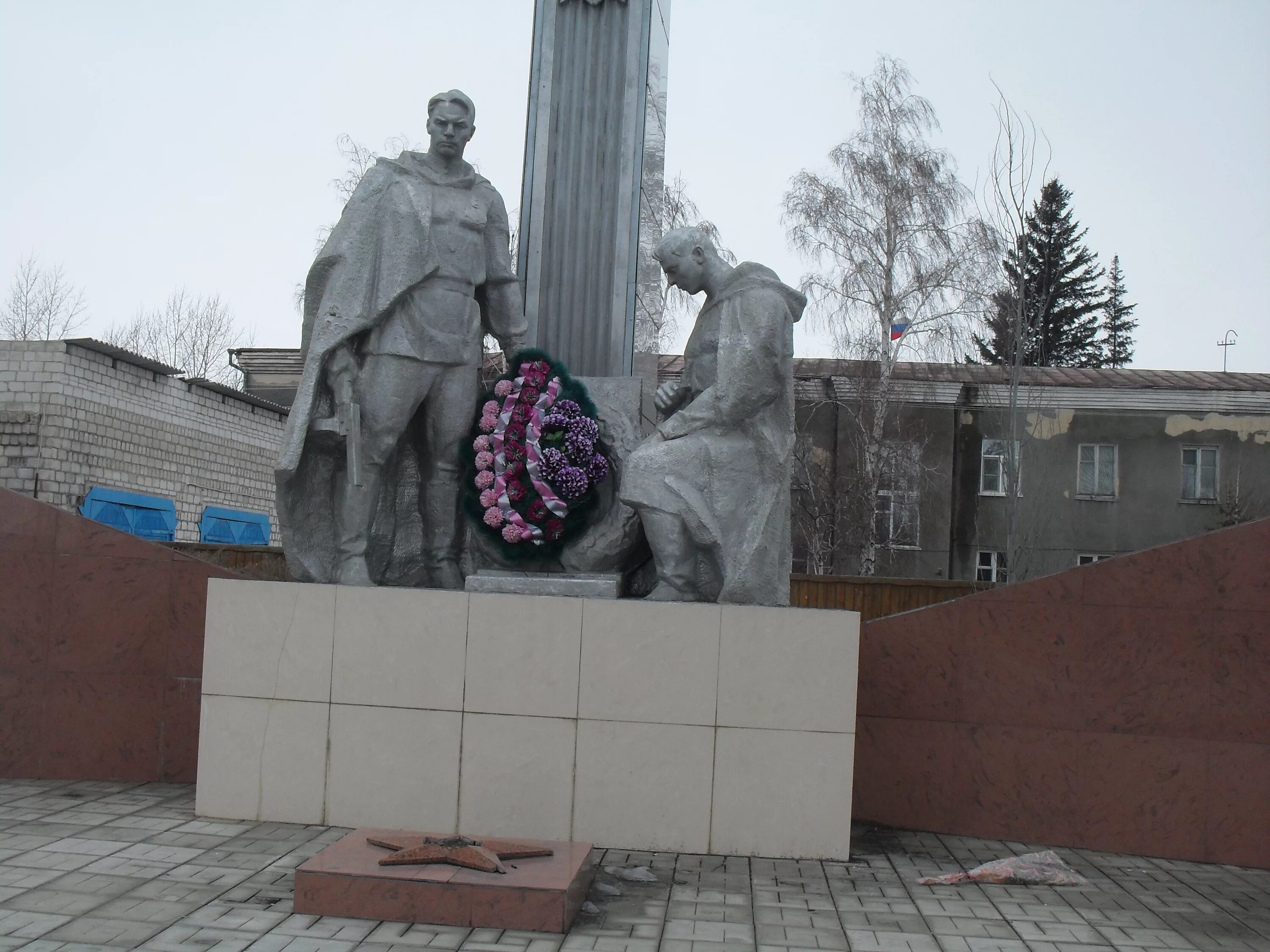 Погода на неделю ключи ключевского. Село ключи Алтайский край Ключевской район. Село ключи Ключевский район. Ключи Алтайский край Ключевской район села. Мемориальный парк с ключи Ключевского района Алтайского.