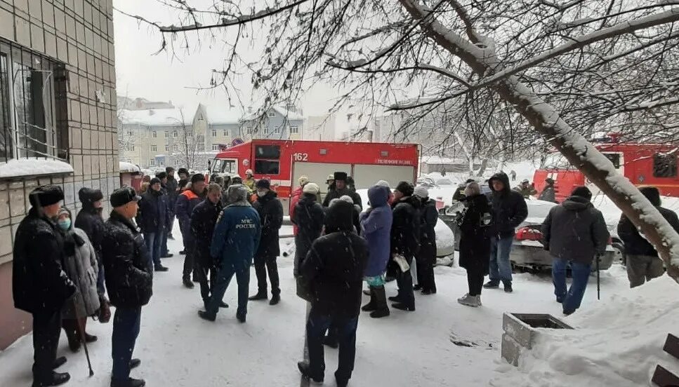 Спас программа барнауле на сегодня. Мчс барнаул. пожар в барнауле 25.11.2025. пожары в барнауле 2025 год. барнаул пожар на азпи.