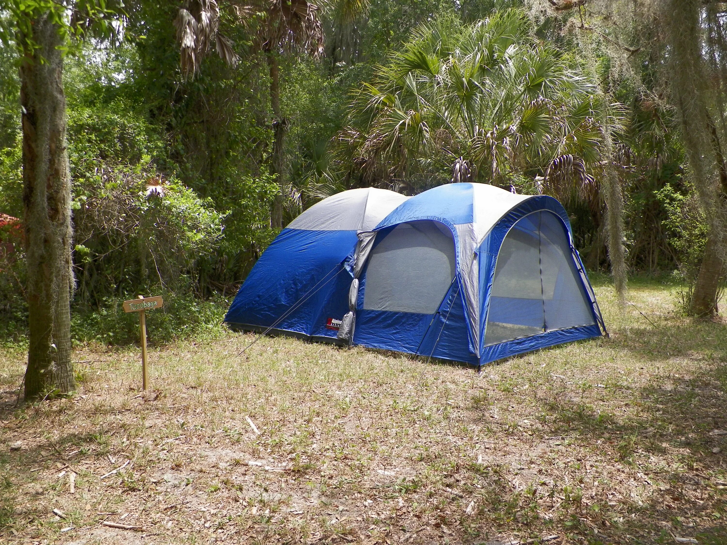 Палатка. Палатка на природе. Палаточный кемпинг. Палатки для кемпинга. Outdoor camp