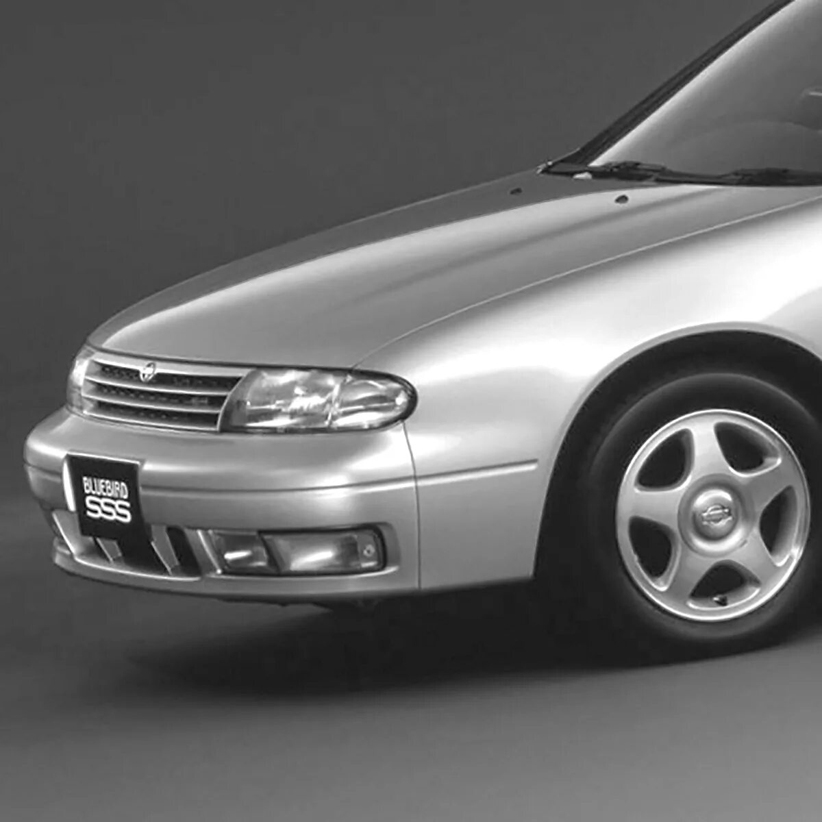 Капот ниссан блюберд. Nissan Bluebird eu13. Ниссан Блюберд eu13. Nissan Bluberd eu13 1992. Ниссан Блюберд 95.