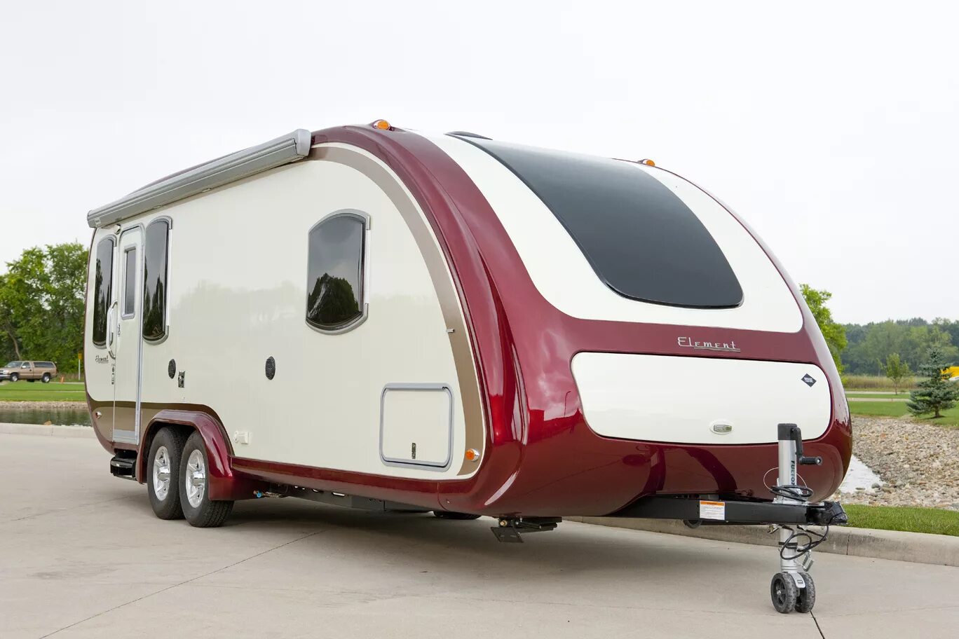 Автодом Airstream 2020. Кемпер автодом прицеп дача. Прицеп Caravisio Caravan. 2849 Caravan. Трейлер на колесах купить