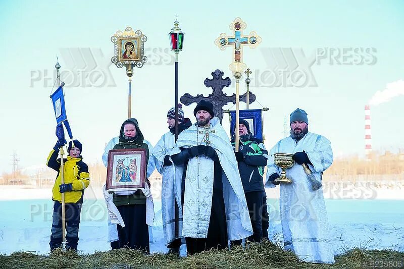 с праздником крещения господня. крещение господне богоявление 19 января. храм сергия радонежского тула крещение водосвятие. служба в церкви на крещение 19 января. служба в церкви на крещение 19 января.