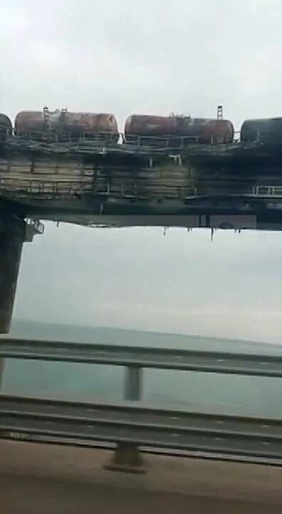 Реальная обстановка на крымском мосту. Ситуация на крымском мосту. Ситуация на мосту. Крымский мост сейчас. Паром крымский мост.