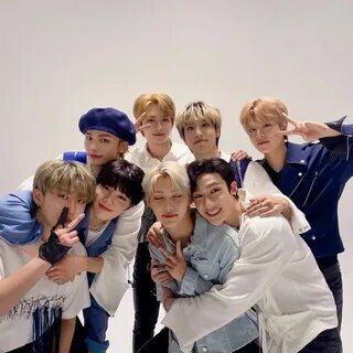 Почему ушел из группы stray kids