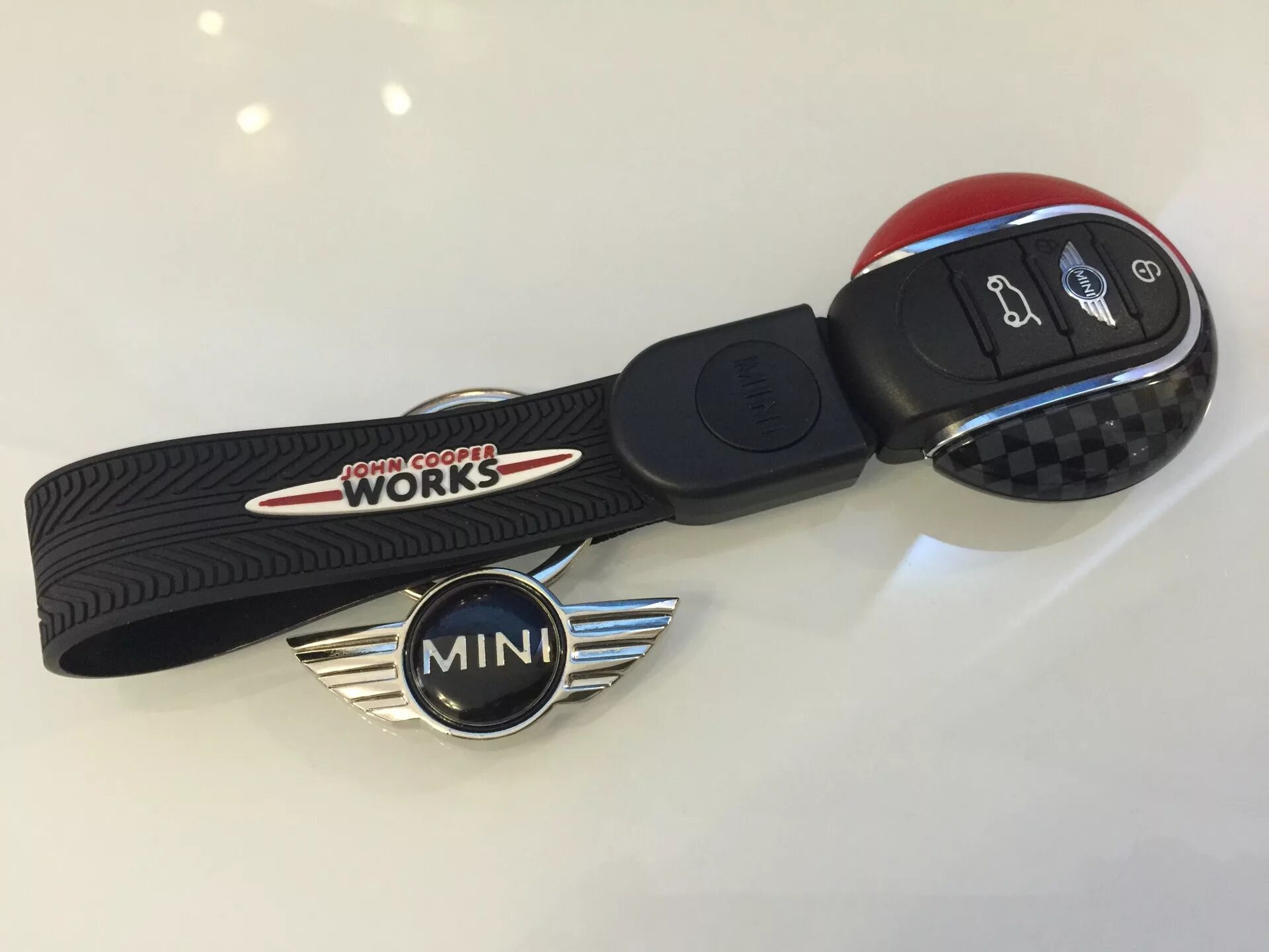 Аксессуары для mini кантримен. Держатель для телефона mini cooper f56. Mini аксессуары. Аксессуары для mini cooper f56. Адаптер 9992 mini cooper.