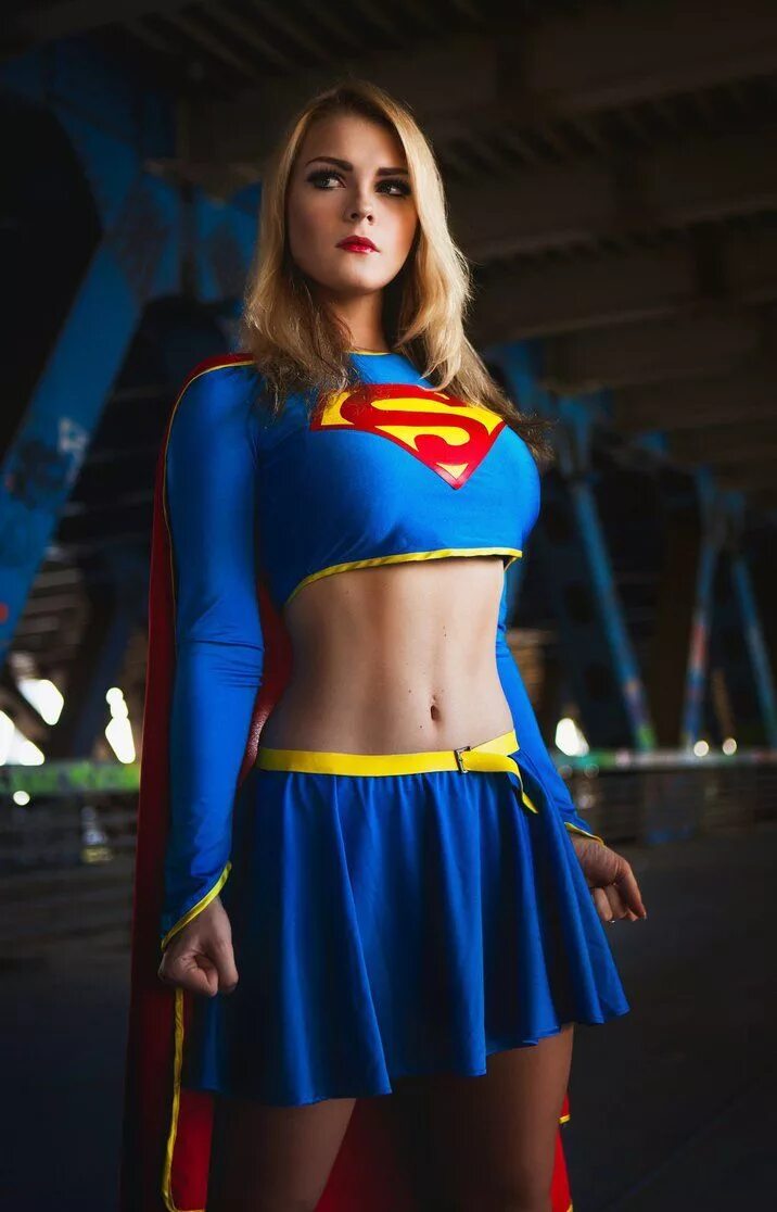 Супер фото. Supergirl Cosplay Ирина Пирожникова. Ирина Мейер (Пирожникова) косплей. Супергерл косплей. Ирина Мейер косплей Супергерл.