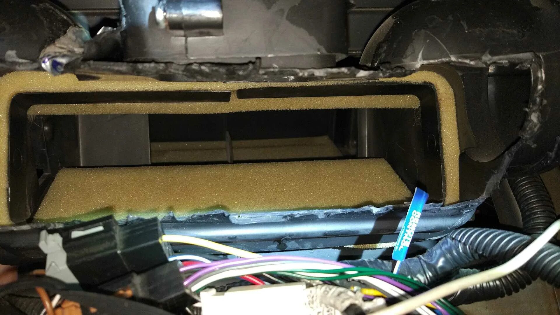 Доработка печки нива 2121. Корпус отопителя нива шевроле с кондиционером. Плохо греет печка нива шевроле. Шевроле нива слабо дует печка. Плохо греет печка нива шевроле.