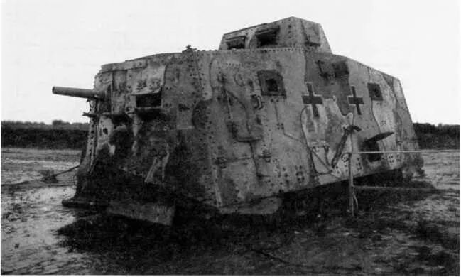 Немецкий танк 7. Первый немецкий танк. Первые немецкие танки. Первый немецкий танк 1 мировой. Немецкий квадратный танк.