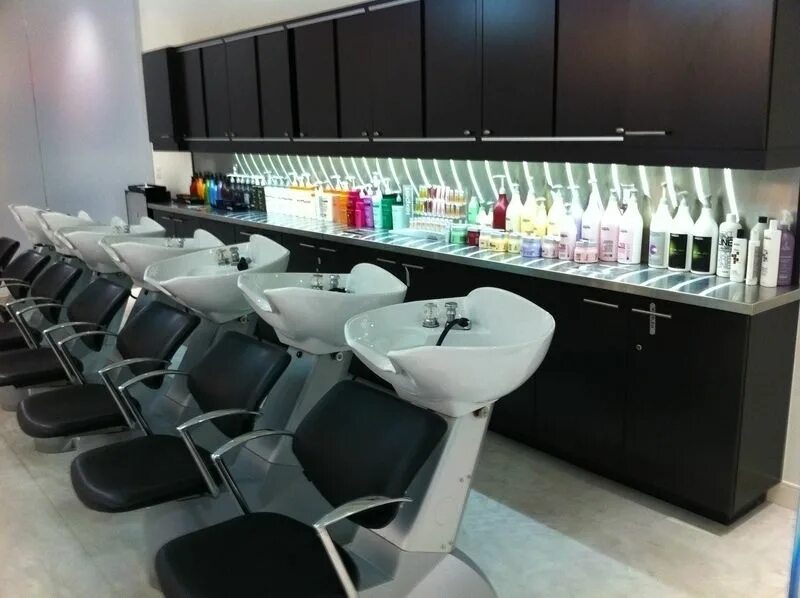 Лаборатория парикмахера. Лаборатория для салона красоты. Мебель для салона красоты. Лаборатории для парикмахерских.