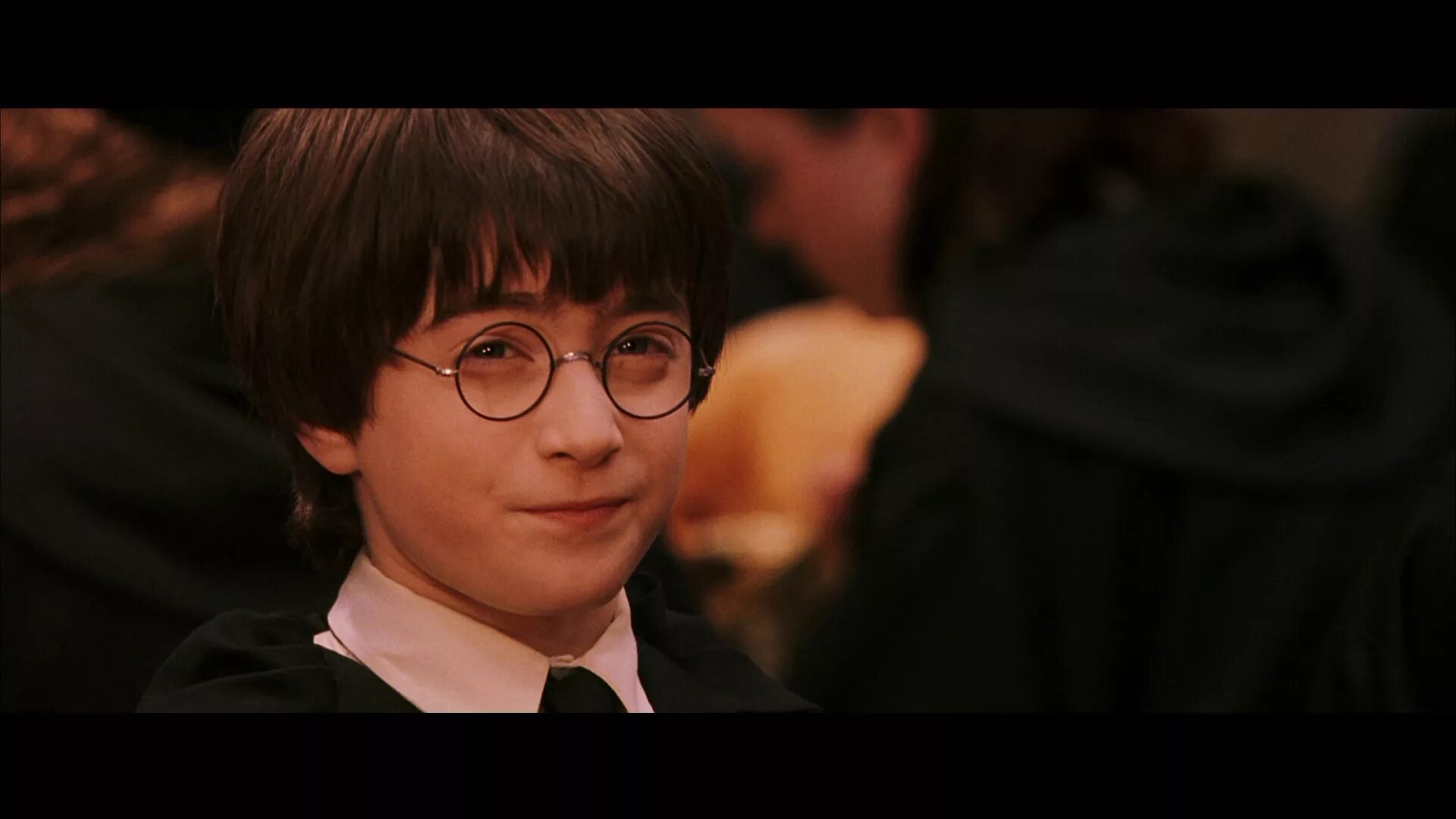 гарри поттер и философский камень поезд. гарри поттер 1 рон в поезде. перевод гоблина философский камень. гарри в 1 части. гарри поттер и философский камень 2021.