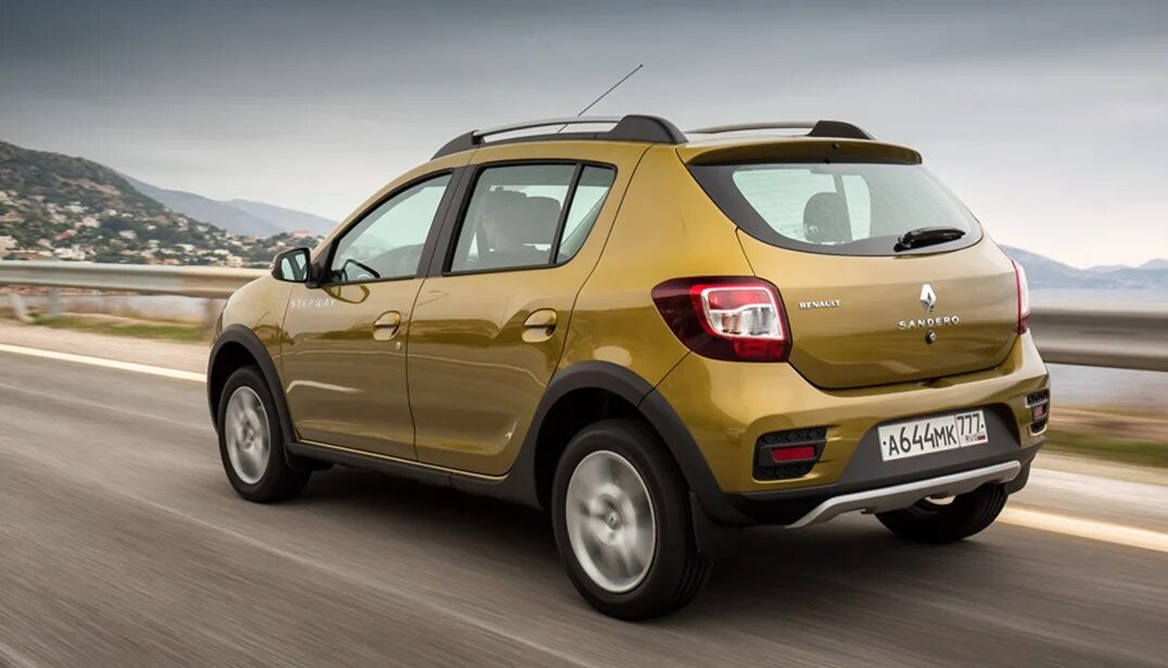 Renault stepway отзывы. Рено Сандеро степвей 2015. Renault Sandero Stepway 2014. Сандеро степвей 2014. Рено Сандеро степвей 2.