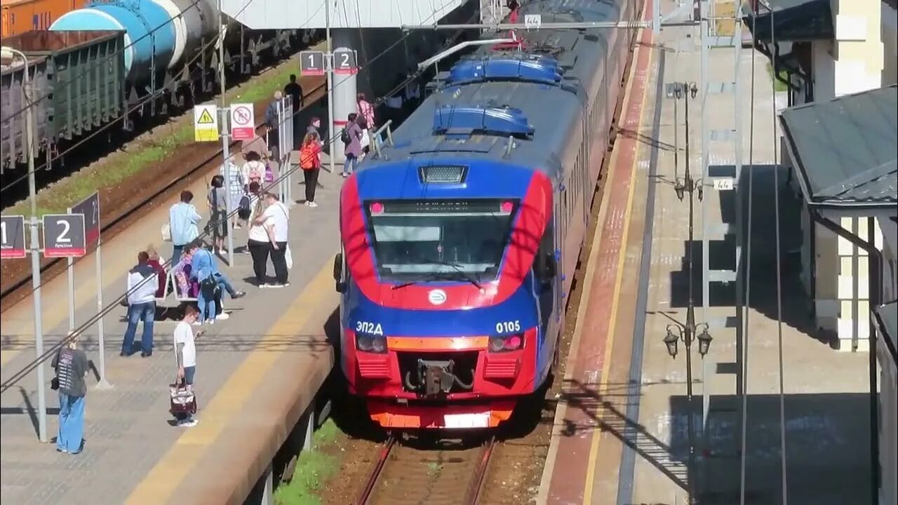 Белорусский кубинка. Белорусский вокзал электрички до кубинки 1. Белорусский вокзал электрички до кубинки 1. Эр2р 7084. Электропоезд эд4м 0503.