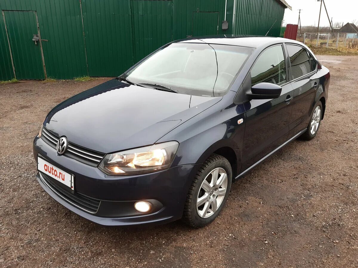 Фольксваген поло 2012 года купить. Polo 2012 1.6 автомат. Volkswagen Polo 2012 1.6 at 105 серебристый. Фольксваген поло 2012. Фольксваген поло 2012 темно синий.