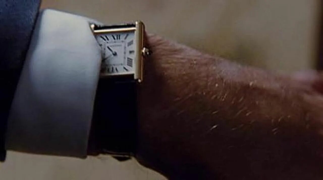 He doesn t watch. Cartier Tank Blue. Часы Cartier Quartz. Cartier montre Tank solo. Cartier Tank must.