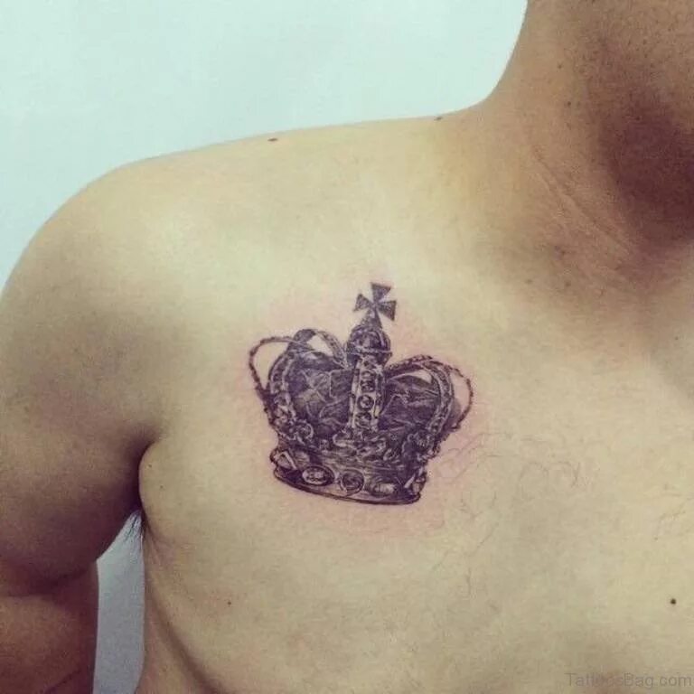 Корона тату мужчин. Тату корона мужская. Тату корона на груди. Тату корона для мужчин. Тату корона на груди мужские.