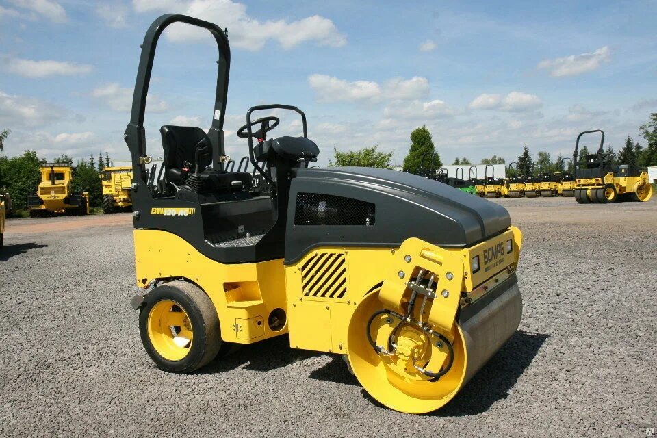 Bomag BW 120 ad-5. Bomag 120 каток. Каток Bomag BW 120 ad-5. Дорожный Bomag 120ad. Каток 4 тонны