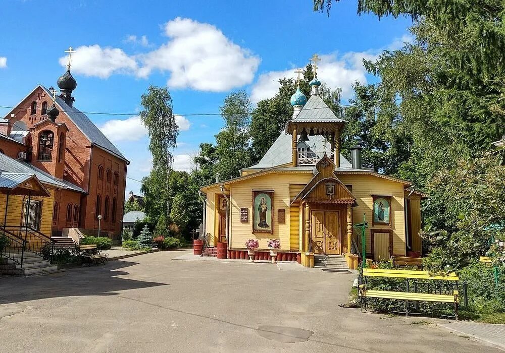 Деревня новое храм. Сретенский храм пушкино. сретенская церковь пушкино новая деревня. храм сретения господня в пушкино. церковь в новой деревне пушкино.