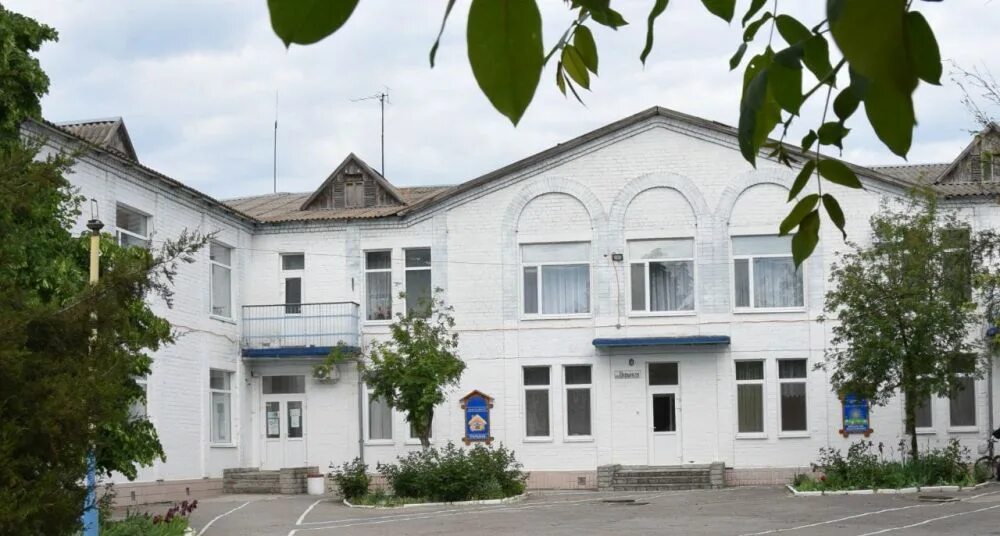 Пгт михайловка. Михайловка васильевского района пгт. школа пгт михайловка запорожской обл. детский сад 48 мелитополь. поселок михайловка гусевский район.