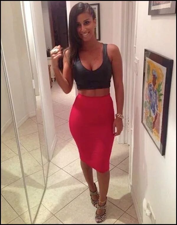 She got dressed. She got dressed. Get dressed рисунок. Женщины в телесных колготках. She got dressed.