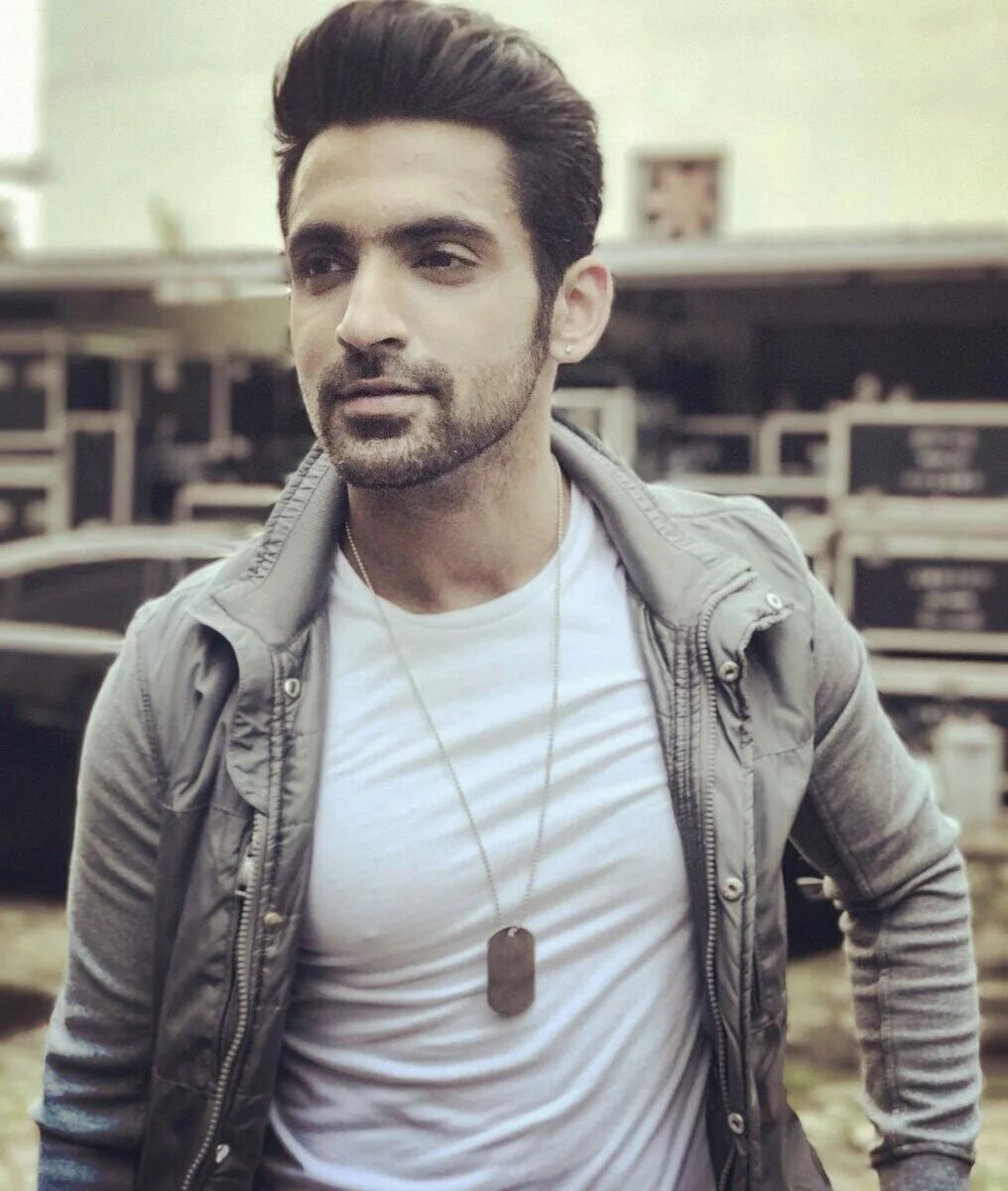 Кабир танеджа. Актер танеджа арджит. Рошан танеджа. Арджит танеджа. Арджун танеджа.