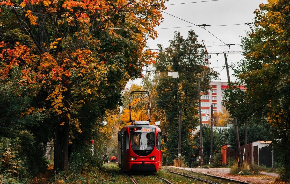 Tatra t3k «ИЖ». Трамвай осень Ижевск. Трамвайный парк Ижевска. Осенний Ижевск. Город ижевск трамвай