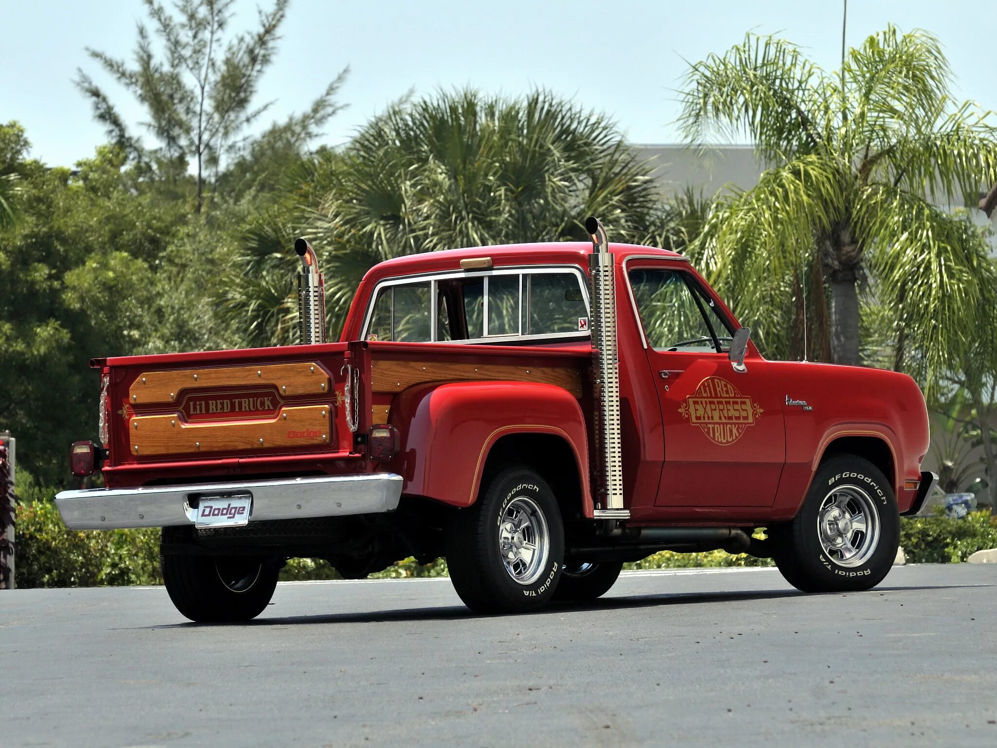 Hot pick up. 1978 Dodge li'l Red Express Truck. Dodge li’l Red Express Truck. Dodge Truck 1978. Dodge Red Express 1978.