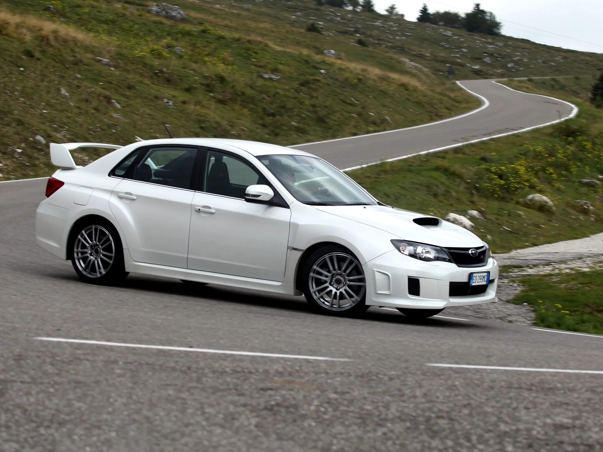 Suba ru. Subaru WRX STI 2011. Subaru WRX STI 2010 седан. Subaru Impreza WRX STI 2010. Subaru Impreza WRX STI 2011 седан.