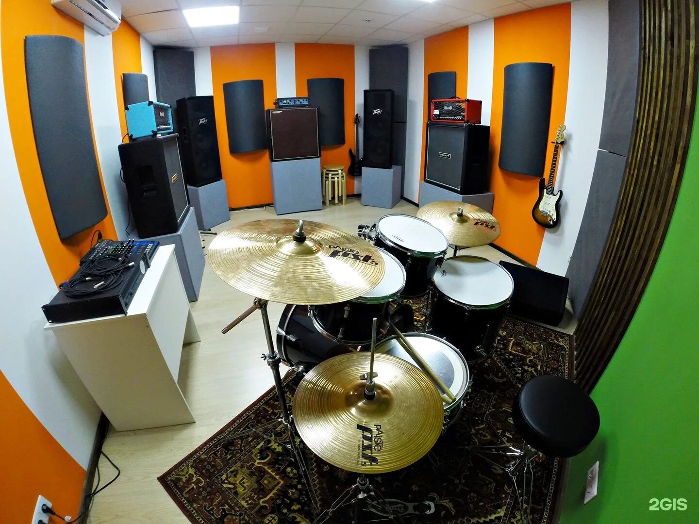 Hendrix studio марксистская vintage. Хендрикс студио москва. Студия хендрикс. Хендрикс студио 1905. Hendrix studio 1905.