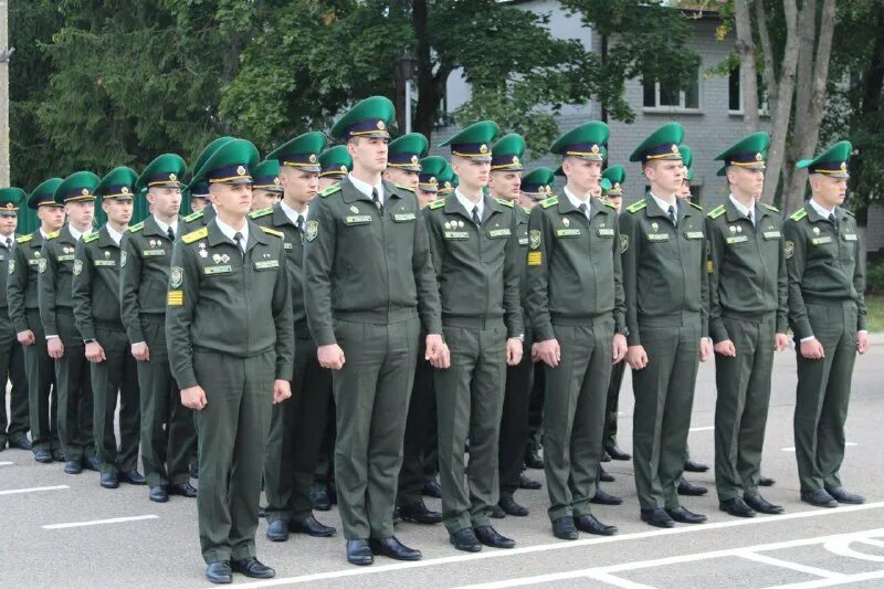 курсанты мпи фсб рф. выпуск офицеров. московский пограничный институт. московский пограничный институт фсб. голицино погран институт.