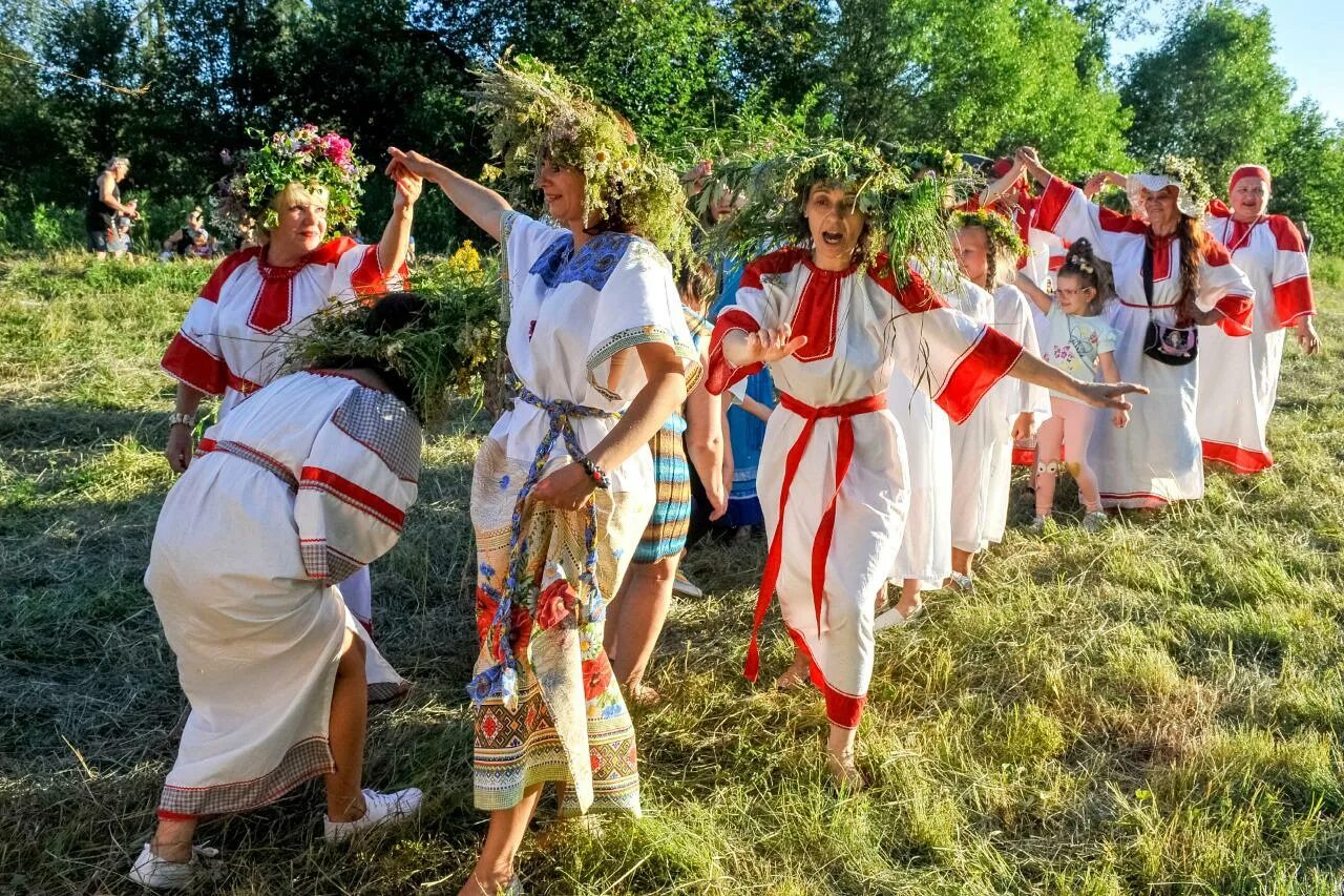 Национальные праздники игры. Праздник славянской культуры «Ивана Купалы". Праздник восточных славян Ивана Купала. Праздник Ивана Купалы в Частоозерье.