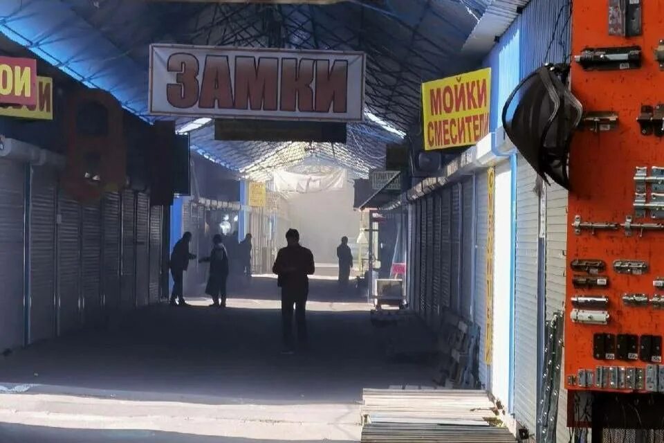 Рынок сокол донецк. Крытый рынок донецк обстрел. Донецк рынок сокол. На рынке. Марьянка донецк сейчас.