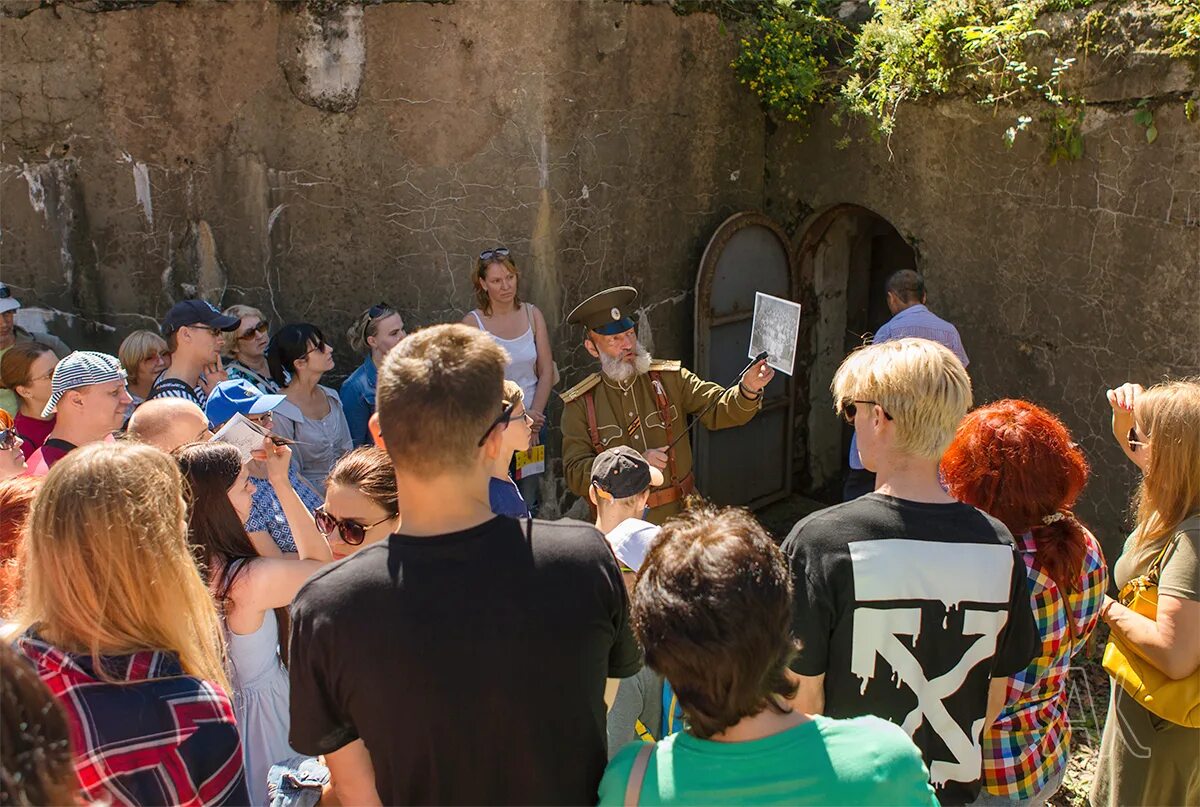 Экскурсии во владивостоке. Форт владивосток музей арсеньева. форт поспелова владивосток экскурсия. владивостокская крепость экскурсии. экскурсия по фортам владивосток.