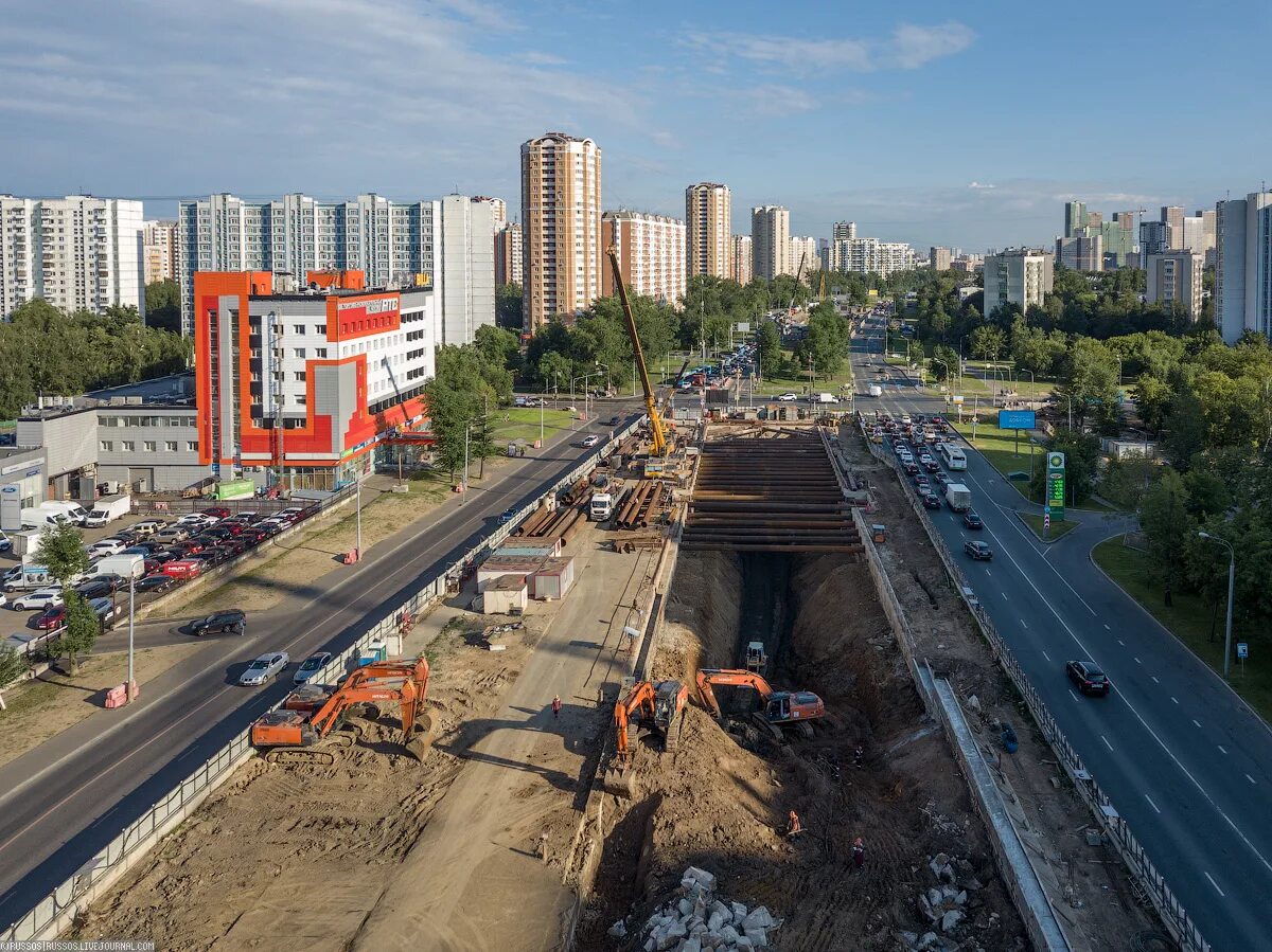 Лианозово улицы. Станция метро Яхромская (ул. 800-летия Москвы. Станция метро Селигерская на улице. Метрострой Лианозово. Метро Селигерская Яхромская улица.