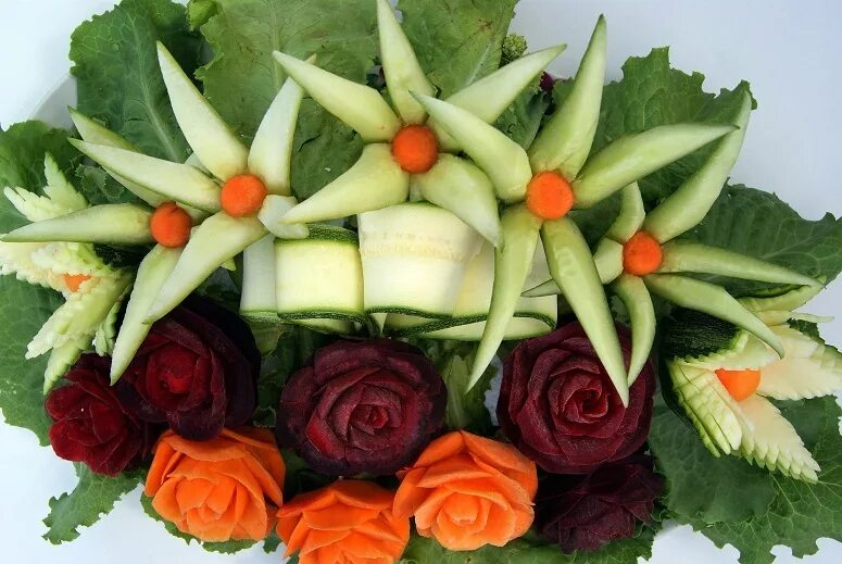 Оформление блюд из овощей. Украшения из овощей и фруктов. Карвинг из овощей. Украшение блюд из овощей и фруктов. Нарезки из овощей для украшения.