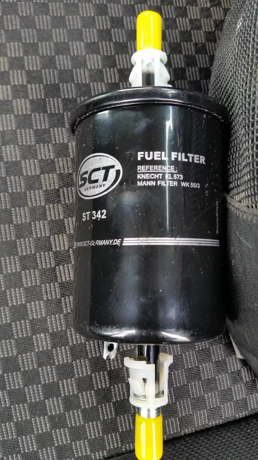 Фильтр топливный приора 16. Топливный фильтр Приора 16. Фильтр топливный Приора 2008. Фильтр топливный ВАЗ Приора 16.