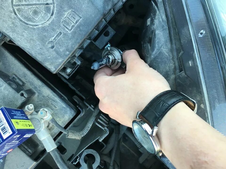 Opel astra h лампочки ближнего света. Opel astra h лампочки ближнего света. Цоколь лампы ближнего света opel corsa c 2008. Лампа ближнего света опель мокка 2013. Лампа дальнего света опель корса д.