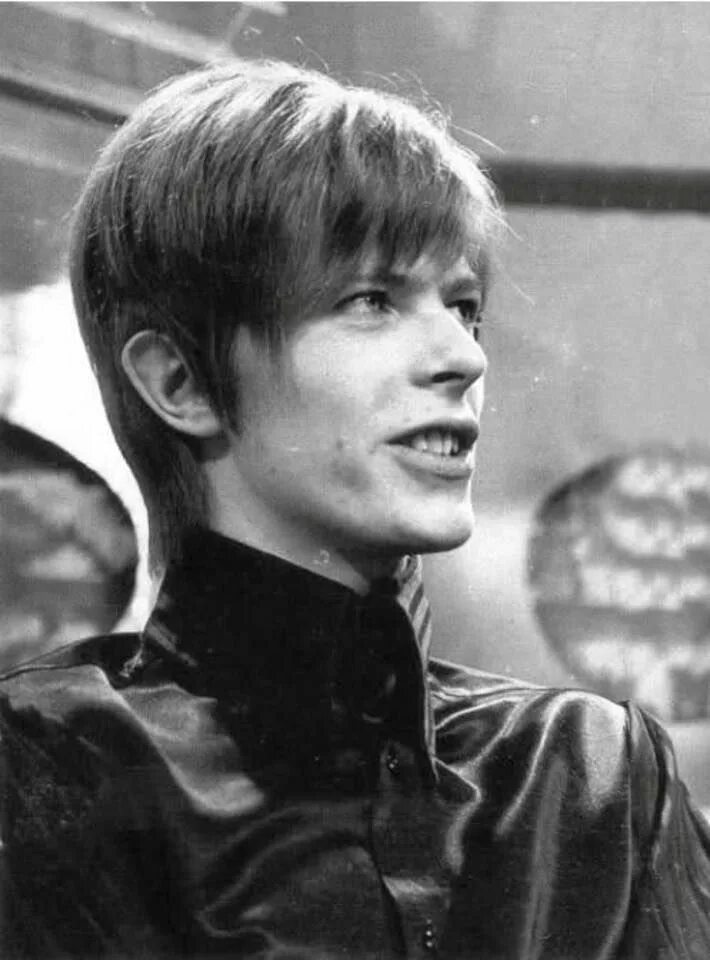 David Bowie 1967. David Bowie – 1966. Дэвид Боуи в молодости. Дэвид Боуи молодой. Starman waiting in the